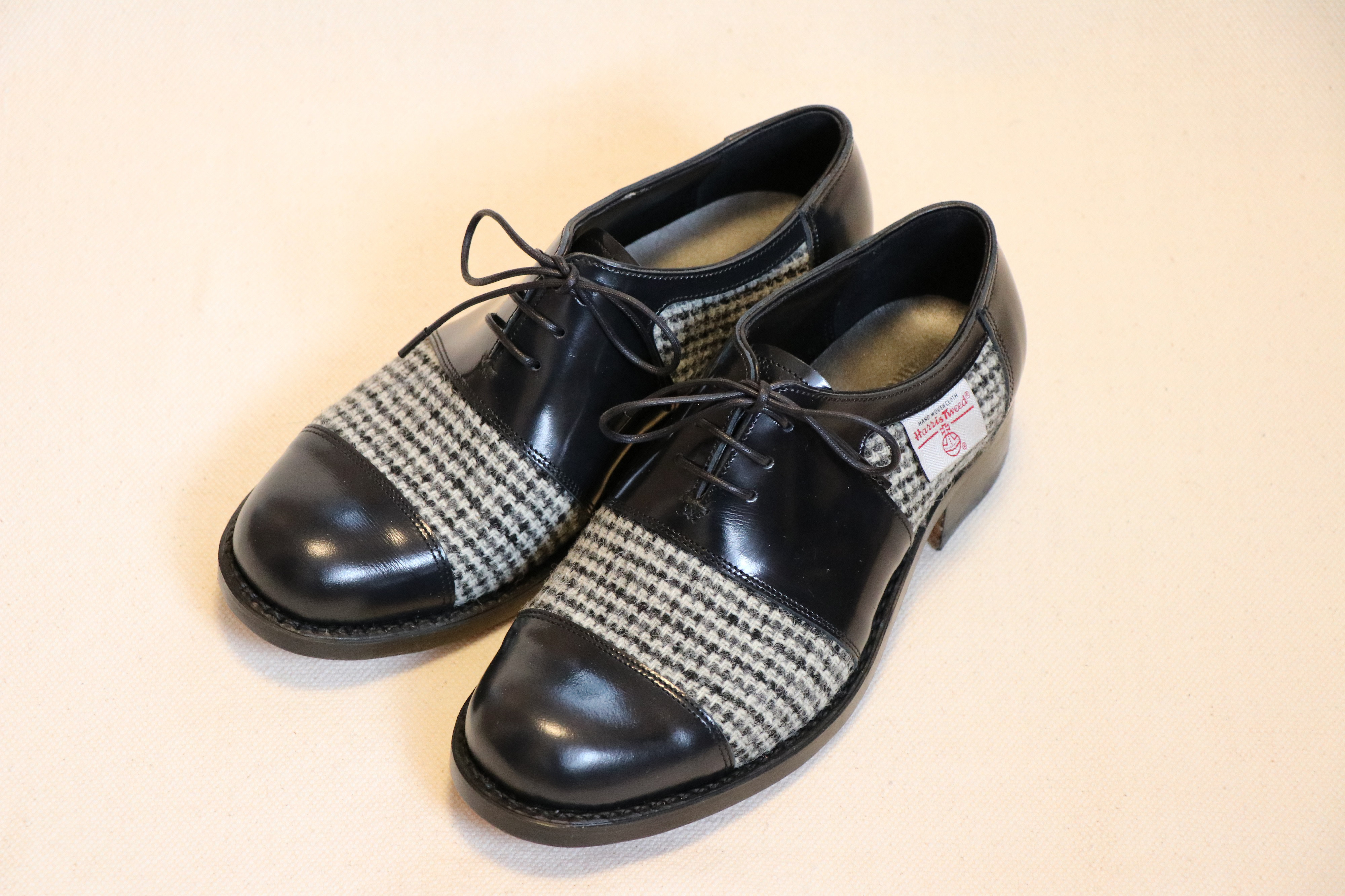 ハリスツイードのマニッシュシューズ 千鳥格子(小)のサドルシューズ 受注製作品 牛革ブラック