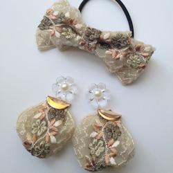 ヘアゴム&耳飾り（ピアス/イヤリング）セット　インド刺繍リボン　 1枚目の画像