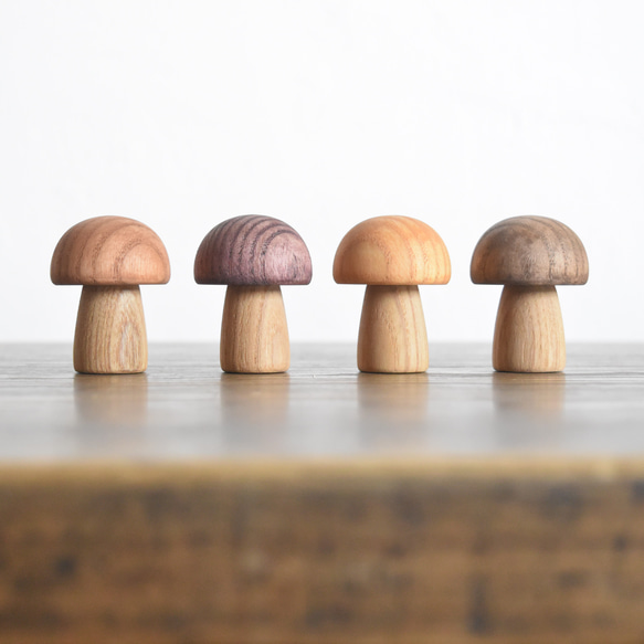 きのこ　4個セット キノコの置物・4色4個のセット その他置物 木工房TANAKAGU 通販