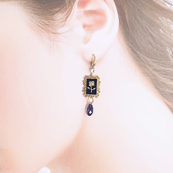 深紅と漆黒・薔薇のゴシックピアス 3枚目の画像