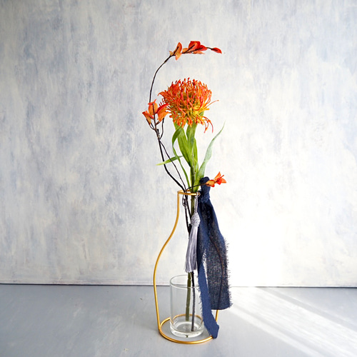 ピンクッションと紅葉樹】｜アーティフィシャルフラワー 花瓶アレンジ