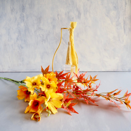 赤紅葉とイエローコスモス】｜アーティフィシャルフラワー 花瓶