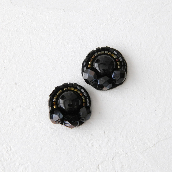 marco・black　onyx round 004 ビーズ刺繍　小ぶり3連 2枚目の画像