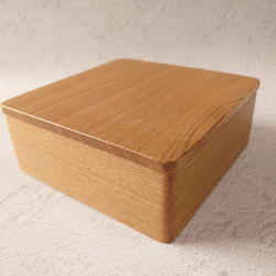 【まるでちいさな重箱】ましかくなお弁当箱 1段 15×15cm オーク・タモ材 正方形　 4枚目の画像