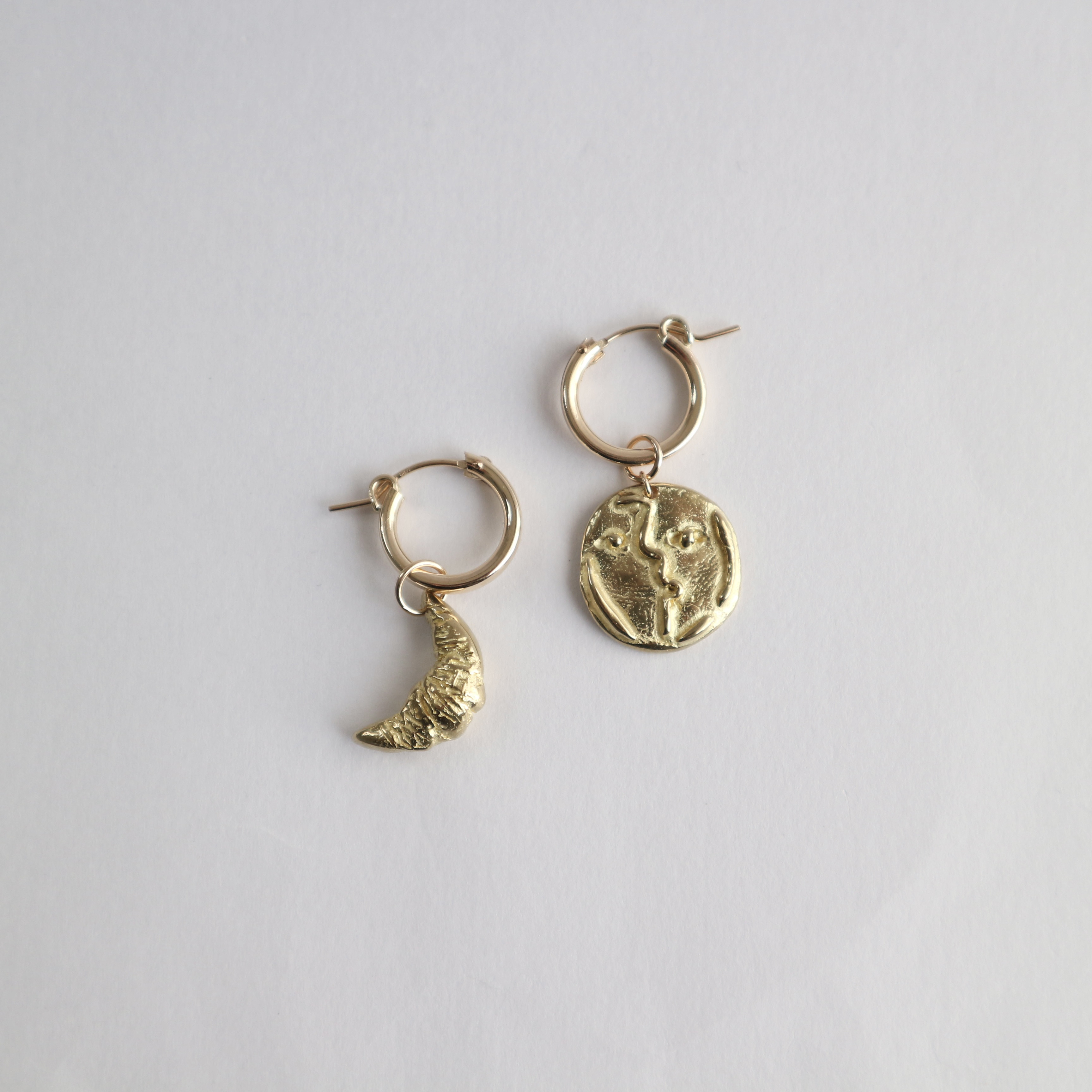 モンマルトルの顔なじみ＜フープピアス＞