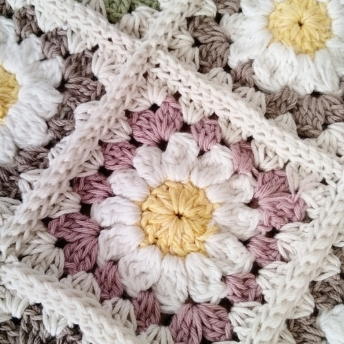 【即納】 ともち様専用 （ハンドメイド 手編みモチーフマルチカバー その他