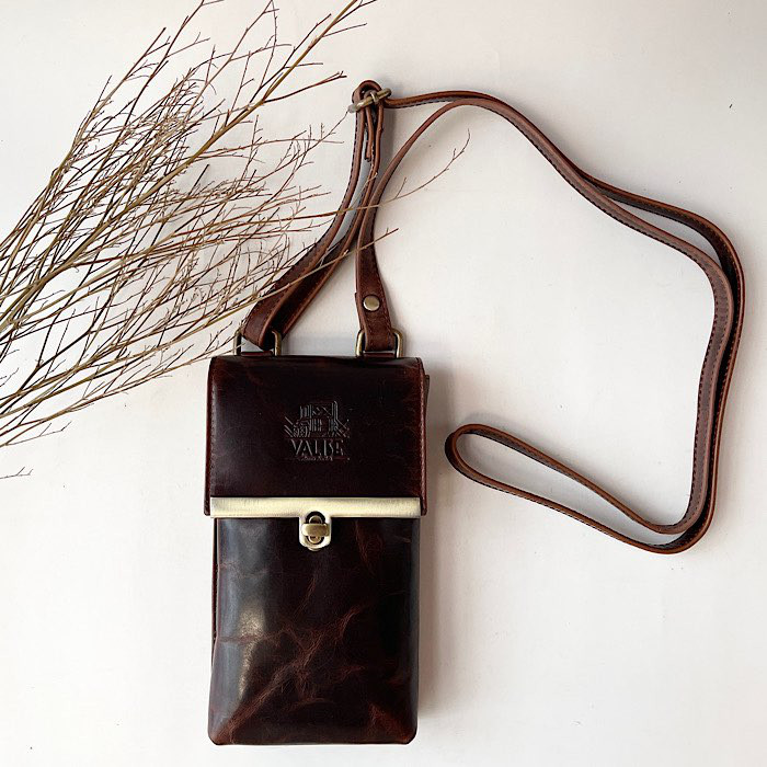 本革スマートフォンショルダー アンティークブラウン