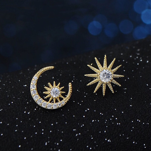 月と太陽のデザインピアス 月と太陽ピアス | KOTOnoNE