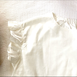heartさまご注文ページ。サラサラコットンでスカート屋さんの夏に涼しいフリフリブラウス♪オフホワイト 2枚目の画像