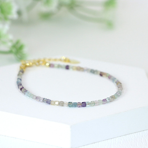 晶』天然石フローライト・ブレスレット ♪送料無料♪専用クリアケース  