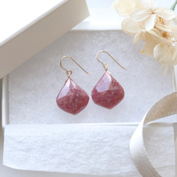 大粒 ロードナイト 天然石 14Kgf ピアス　アレルギー対応 --Rose pink-- 2枚目の画像