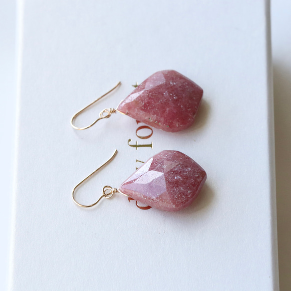 大粒 ロードナイト 天然石 14Kgf ピアス　アレルギー対応 --Rose pink-- 3枚目の画像