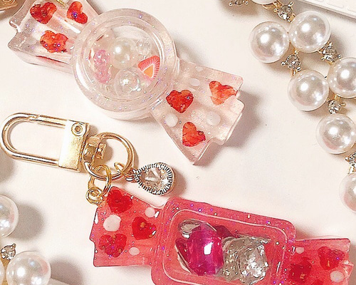 【いちご】レジン・シャカシャカキーホルダー・シェイカー d882813c80b03db0720825727c2b2c