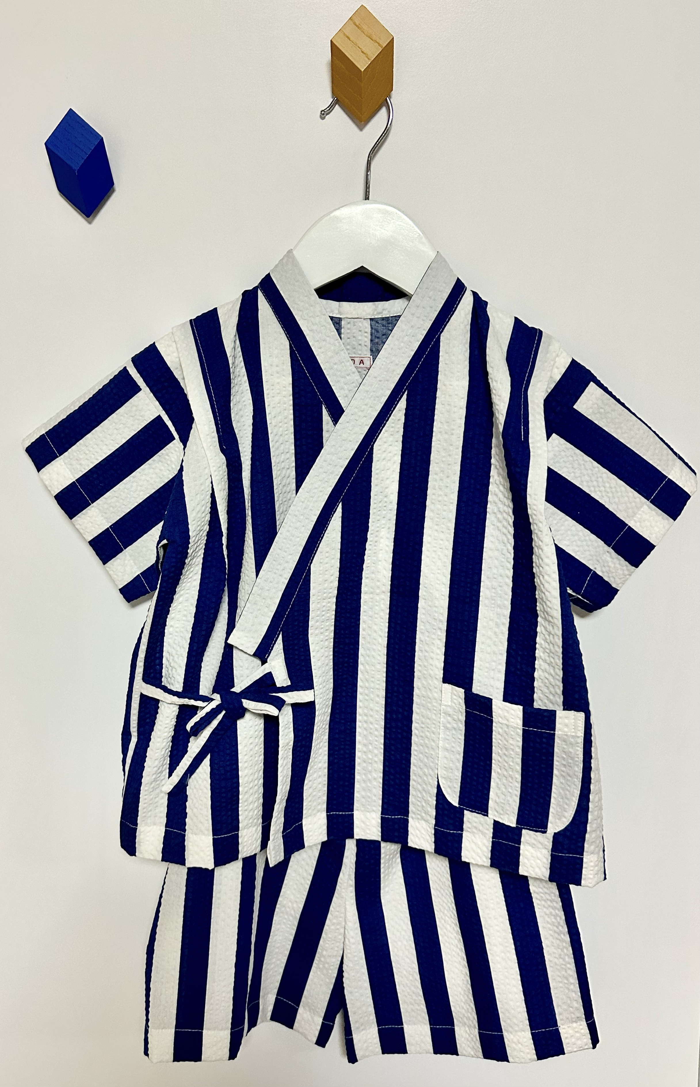 ポップなネイビーワイドストライプ！さらさらリップル加工コットン100%甚平 (80/90/100/110/120cm） 子供服 KID  A.LONDON 通販 16340877｜Creema(クリーマ)