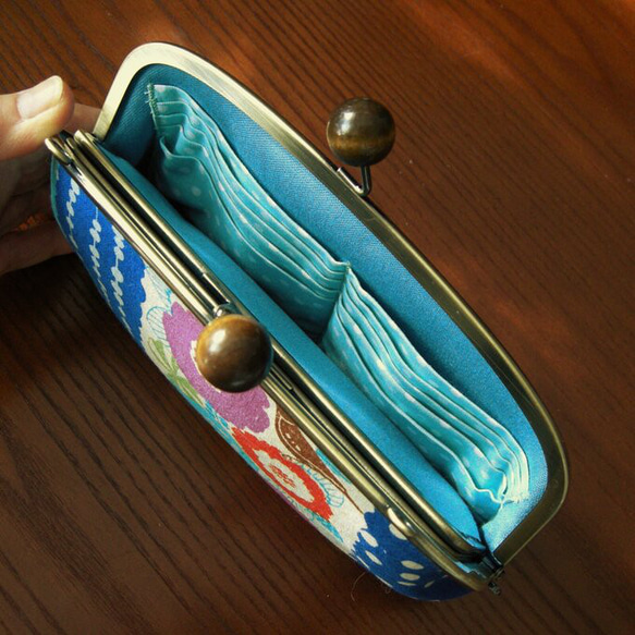 木版画風カラフルプリント　綿麻キャンバス地のお財布ポシェット／ショルダー 4枚目の画像