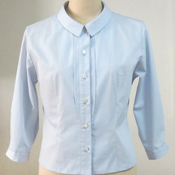 （再販）台衿付きシャツカラーのブラウス（ブルー地） 1枚目の画像