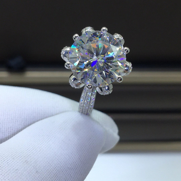 豪華仕様】輝くモアサナイト ダイヤ リング K18WG 指輪・リング ルイ  