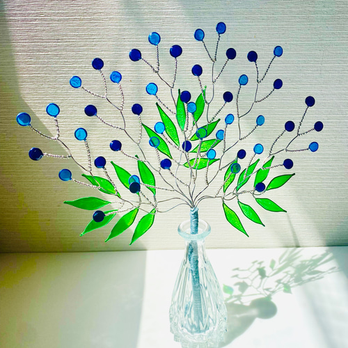 ブルーのアレンジフラワー ワイヤークラフト ステンドグラス風 レジン