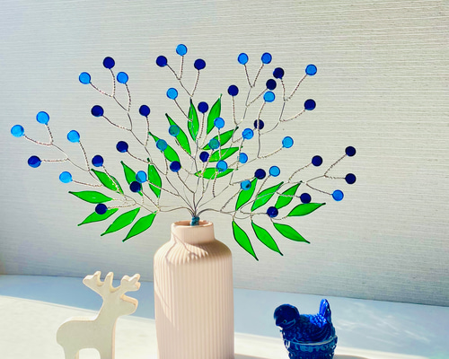 ブルーのアレンジフラワー ワイヤークラフト ステンドグラス風 レジン