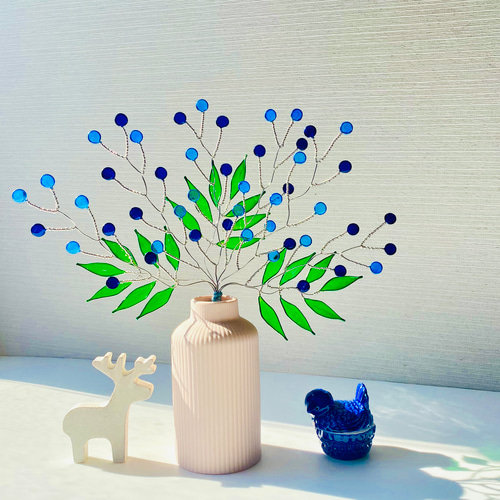 ブルーのアレンジフラワー ワイヤークラフト ステンドグラス風 レジン