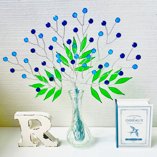 ブルーのアレンジフラワー ワイヤークラフト ステンドグラス風