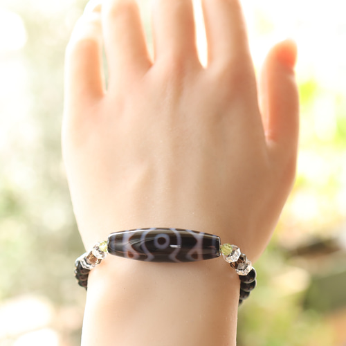 ☆チベットに伝わる聖なるお守りの宝石・至純天珠・金剛蓮花三眼天珠