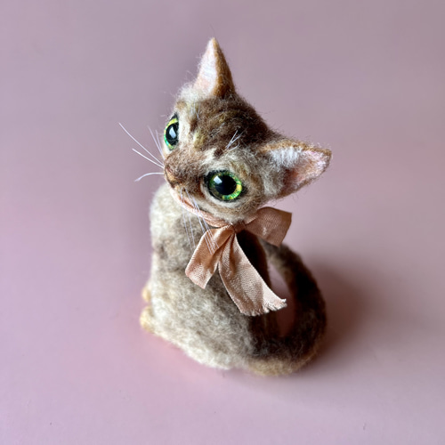 羊毛フェルト 猫 シンガプーラ ハンドメイド 置物