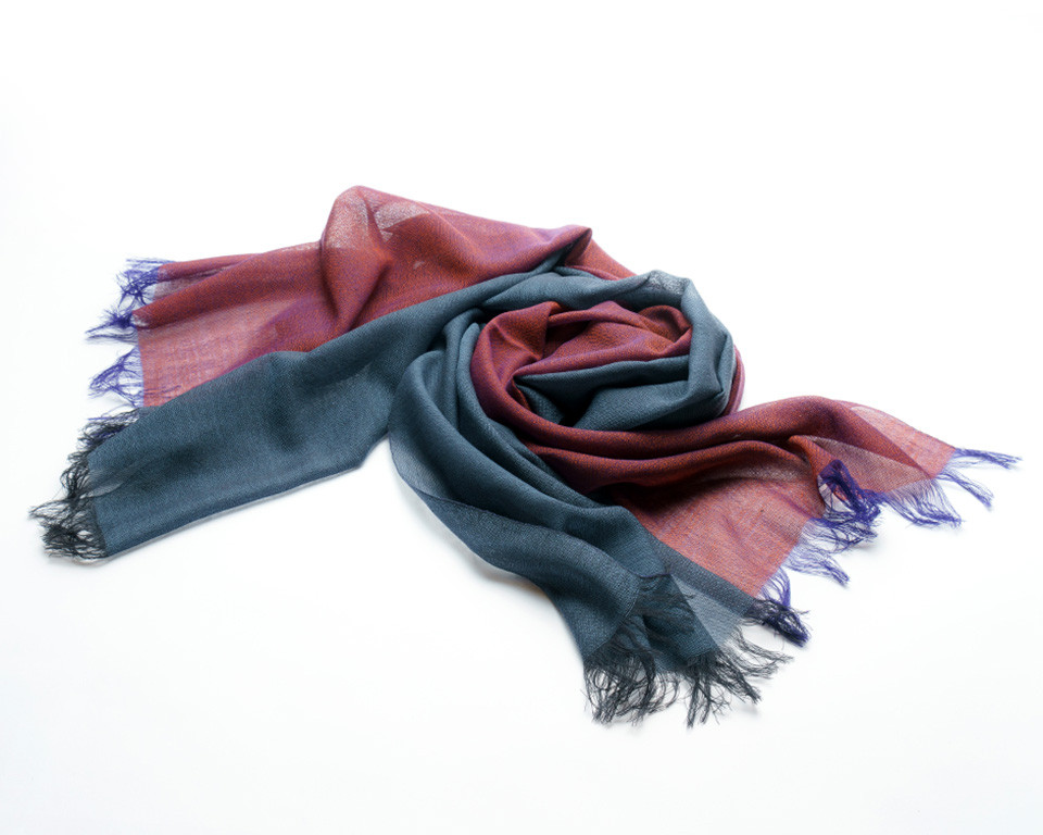 ウールガーゼ二重織ストール　ＫＡＳＡＮＥ　葡萄染（バーガンディ×インディゴネイビー）