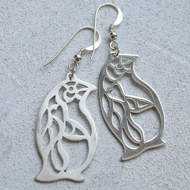 透かしペンギン シルバーフックピアス