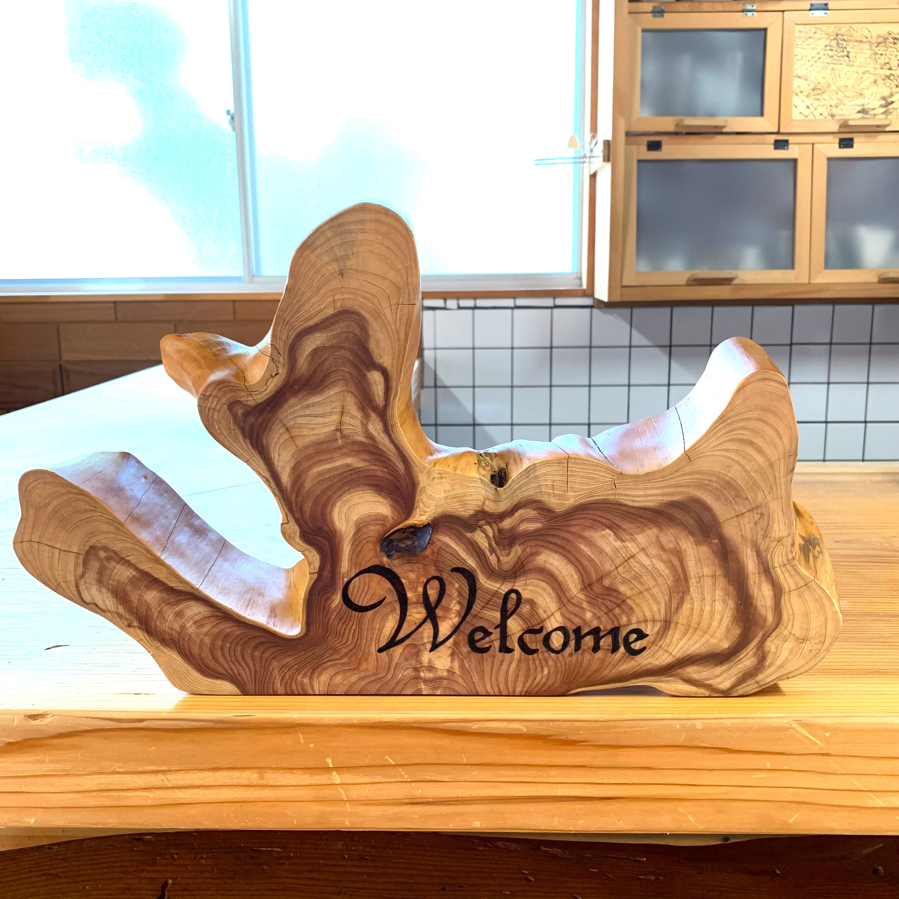 新品　木製のWELCOMEボード　玄関用飾り 新品　木製のWELCOMEボード　玄関用飾り