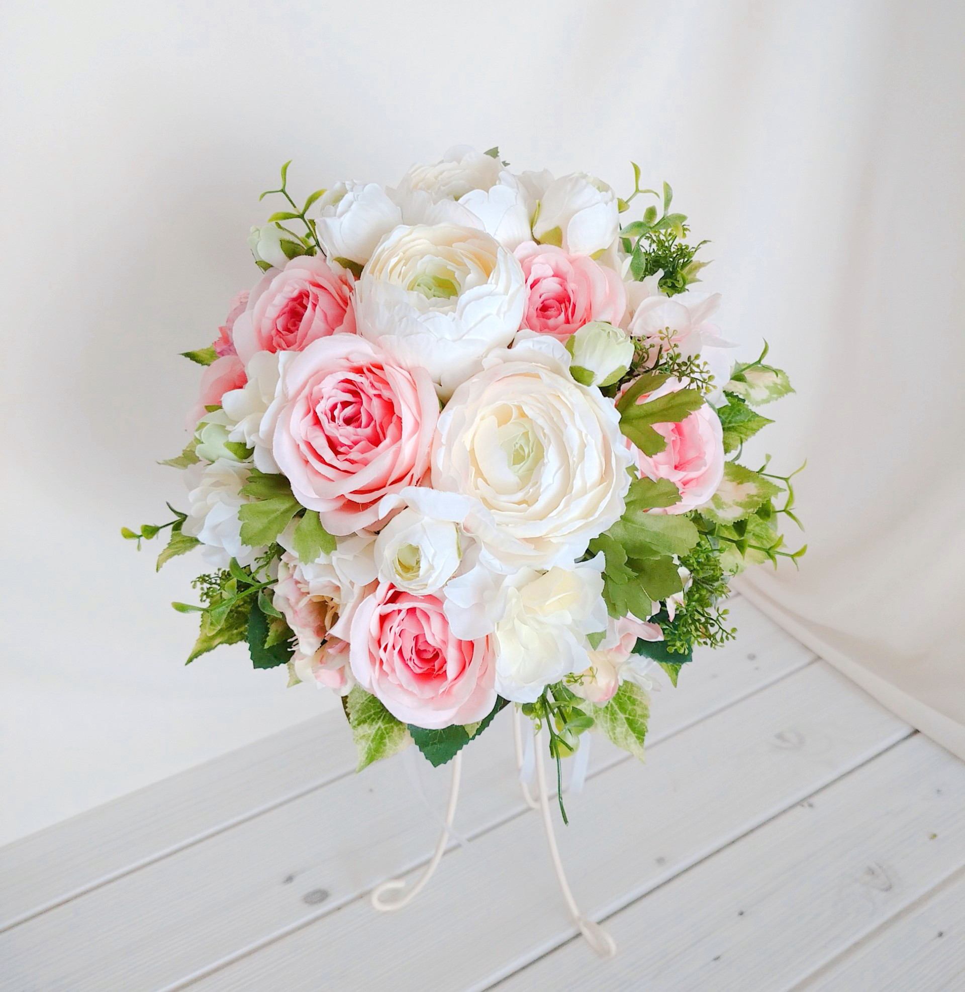 ウェディングブーケ　アーティシャルフラワー　ブートニア 造花　ひまわりブーケ ひまわりのブーケ。アーティフィシャルフラワー。ブートニアつき。造花