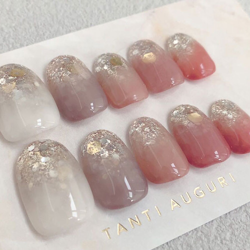 ピンク色 ネイルチップ ニュアンス 爪先 キラキラ 結婚式 お呼ばれ