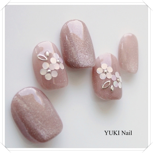 サイズオーダー　ネイルチップ　フラワーネイル　マグネット　ベージュ　キラキラ サイズオーダー ネイルチップ フラワーネイル マグネット
