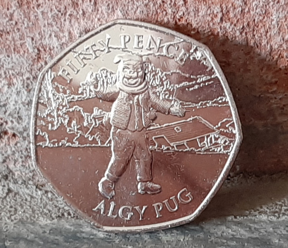 マン島 エリザベス女王 50ペンス 2020年 ルーパト·ベア PUG パグ 犬 デザインコイン 1枚目の画像