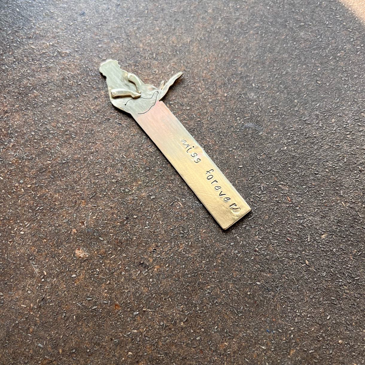 真鍮のブックマーク - ミーアキャット        Ω