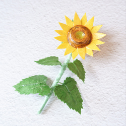 和紙の花 飾れるブローチ『向日葵（ひまわり）』 夏(7・8月)の誕生花／和紙アクセサリー 10枚目の画像