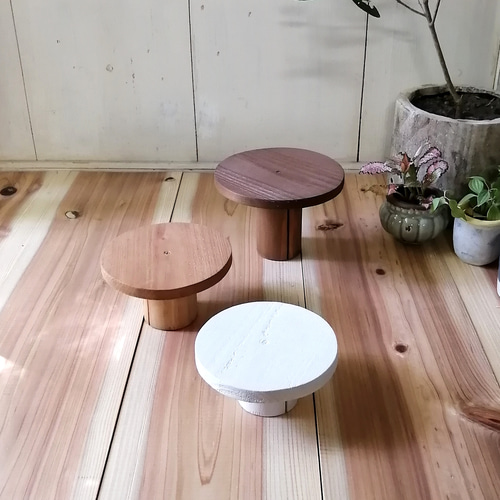 素朴な木製トレイ 観葉植物 花台 アクセサリー収納 什器 一輪挿し