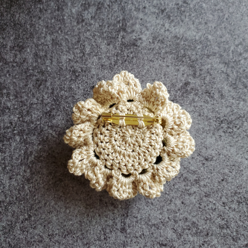 レース編みの薔薇のブーケブローチ ブローチ Puu crochet 通販