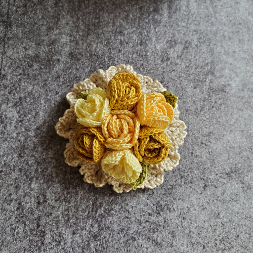 レース編みの薔薇のブーケブローチ ブローチ Puu crochet 通販