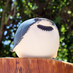 ふくよかホホジロザメ形 マグカップ 2枚目の画像