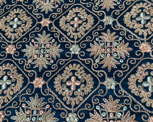 [新品] 【特価品】刺繍入りシルク地触感シージョ・黒・スペイン製・在庫1枚 シージョ,刺繍 | フラメンコ | フラメンコ用品のフラメンコ雑貨屋ガロガロ