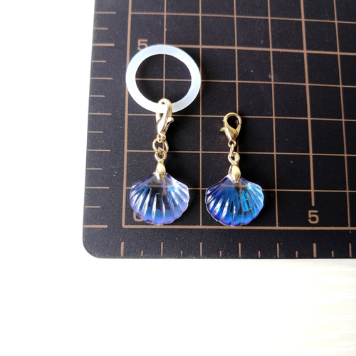 大人気【かわいいシェルチャーム♡】 オーロラ 貝殻 シェル チャーム