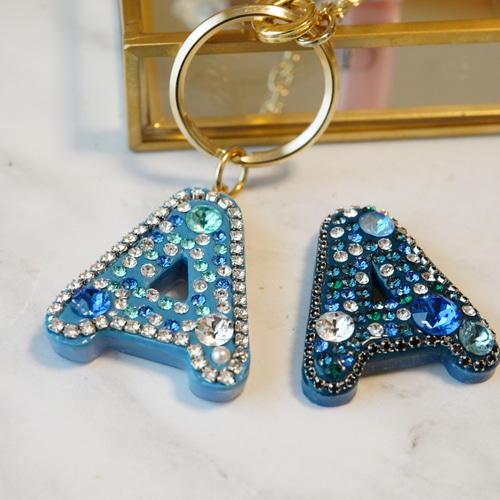 イニシャルキーホルダー【レジン、キラキラストーン】 その他 イニシャルキーホルダー【レジン、キラキラストーン】 その他