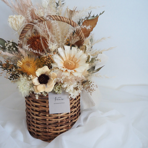 ナチュラルインテリア ドライフラワーのバスケットアレンジ basket
