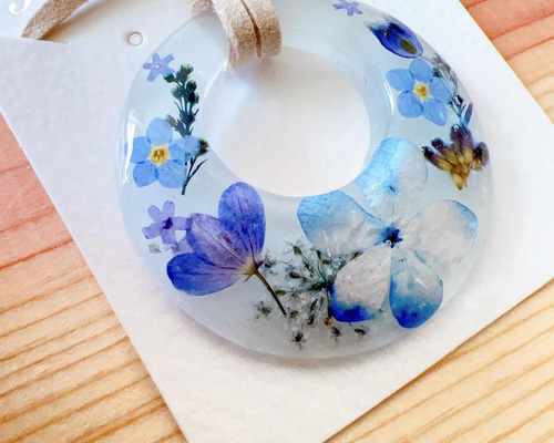 Kurumi ✳Hand made shop✳ | 半球の雲レジン 三日月🌙と夜桜