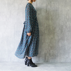 【極美品】ブルマリン ひざ丈ワンピース アンナモリナーリ 総柄 和柄 42 極美品】ブルマリン ひざ丈ワンピース アンナモリナーリ 総柄 和