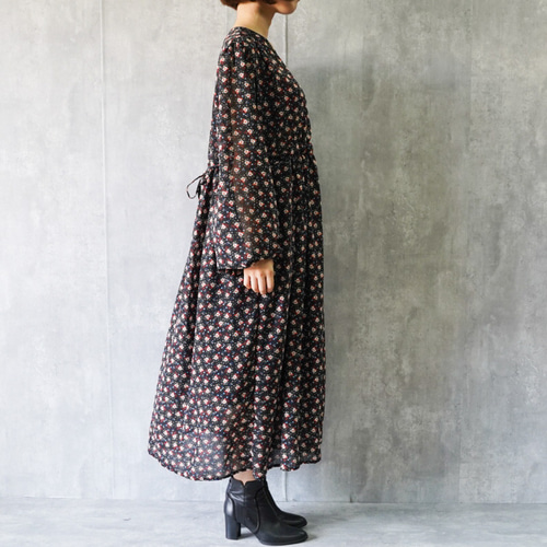大人の小花柄ワンピース ブラック ワンピース panipani 通販 大人の小花柄ワンピース ブラック ワンピース panipani 通販