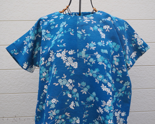 着物リメイク　小花柄ネイビー半袖シャツ 着物リメイク 小花柄ネイビー半袖シャツ