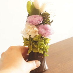 【仏花】小菊とアジサイのコンパクトサイズの仏花（紫）・全てプリザーブドフラワー使用 2枚目の画像
