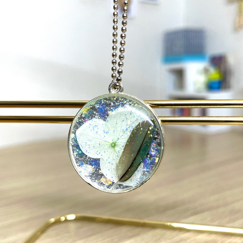 オーダーメイド】愛鳥さんの羽で作るレジンチャーム【シルバータイプ  